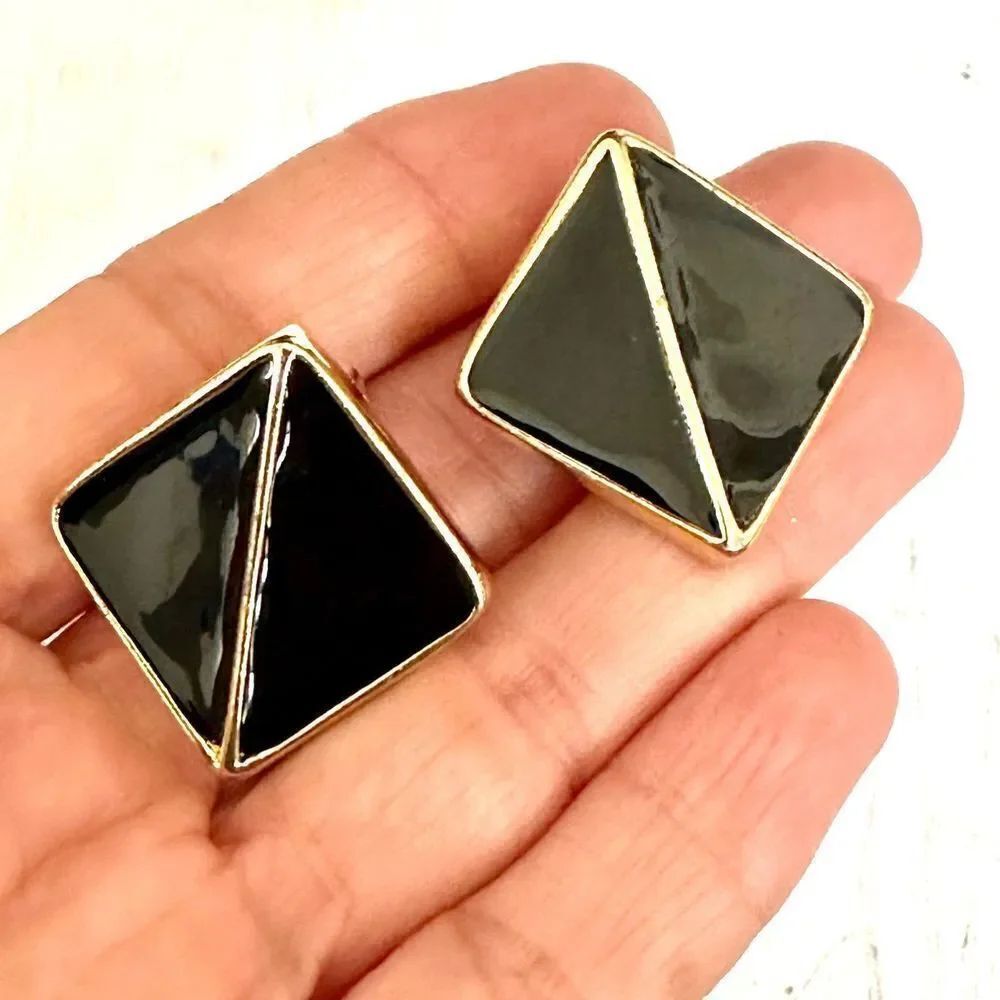 Dotty Smith black and gold tone square clip on earrings